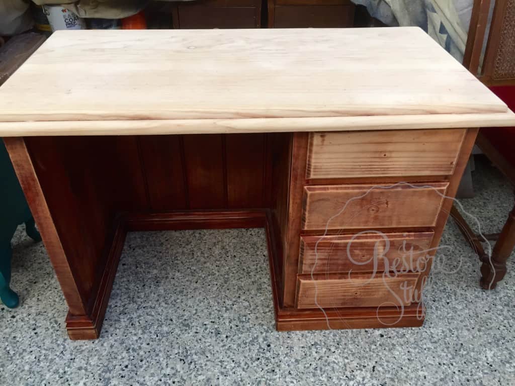 Laylas Mint Study Desk Before 3