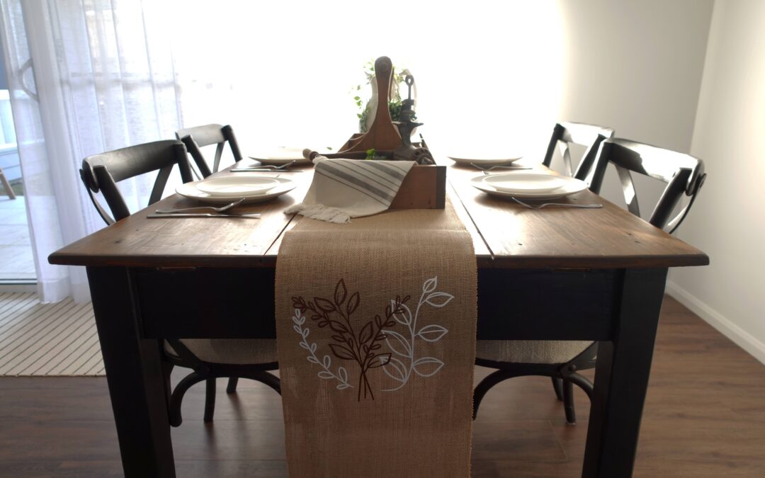 Cricut Easy Press 3 to Make this Botanical Table Runner
