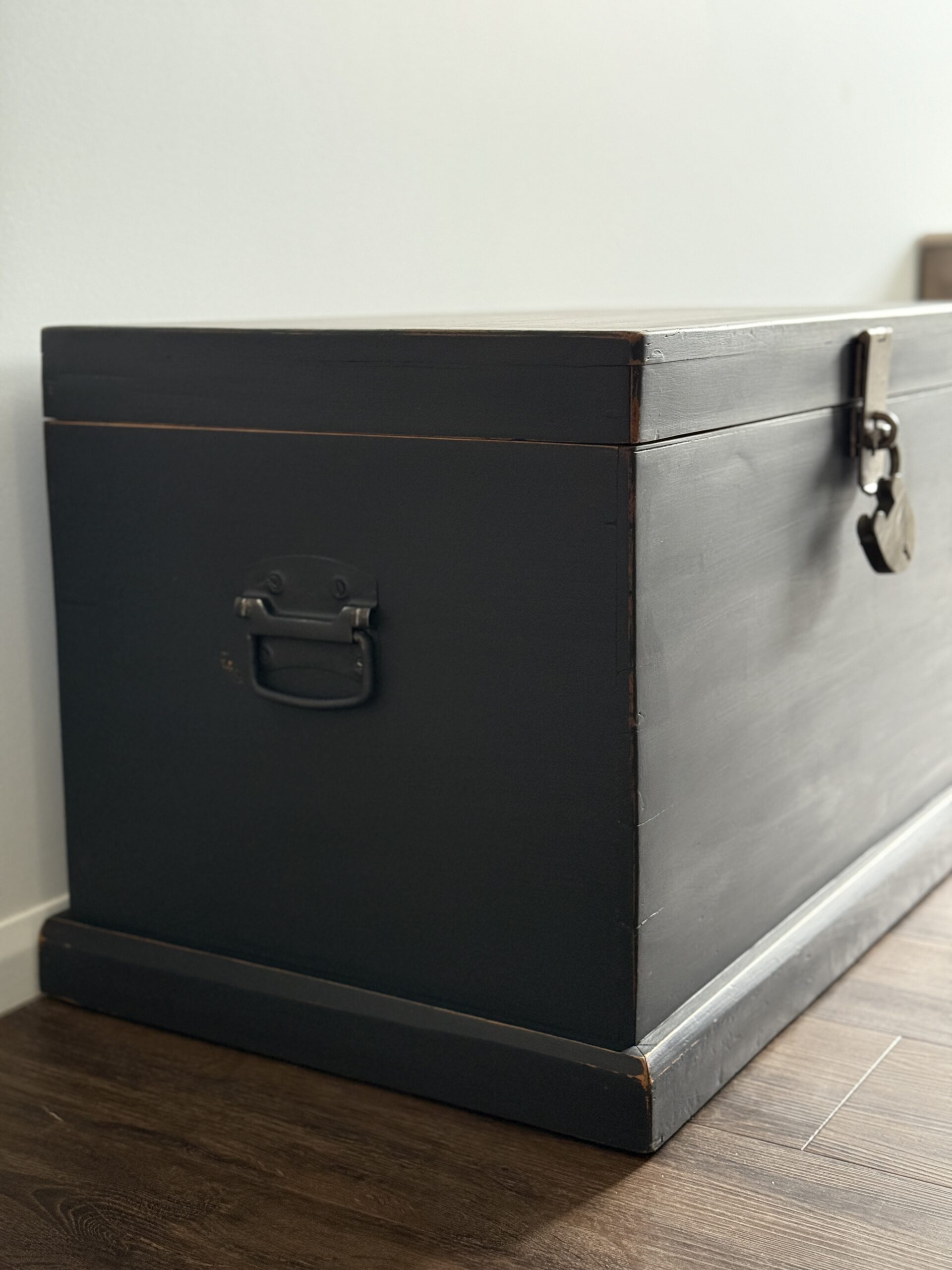 Blanket box finished. Left angle